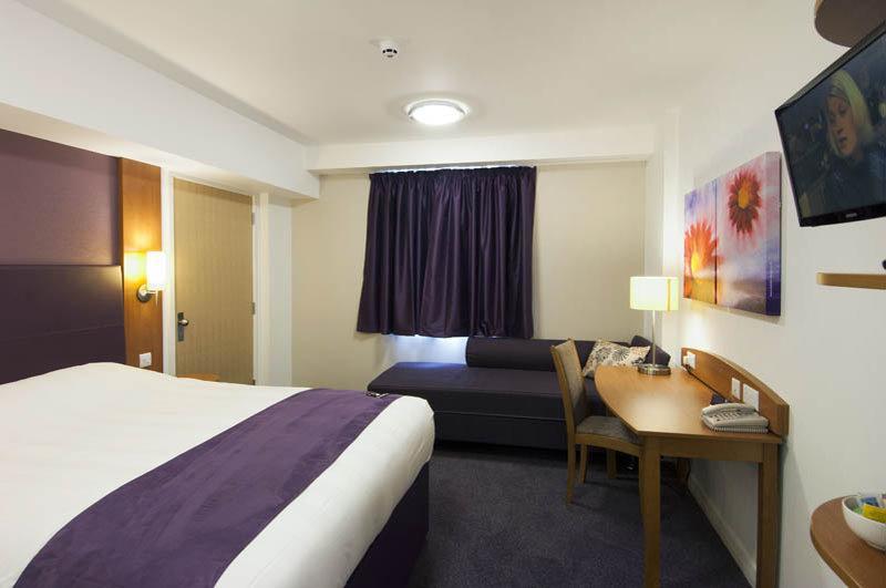 Premier Inn Belfast Titanic Quarter Exterior photo